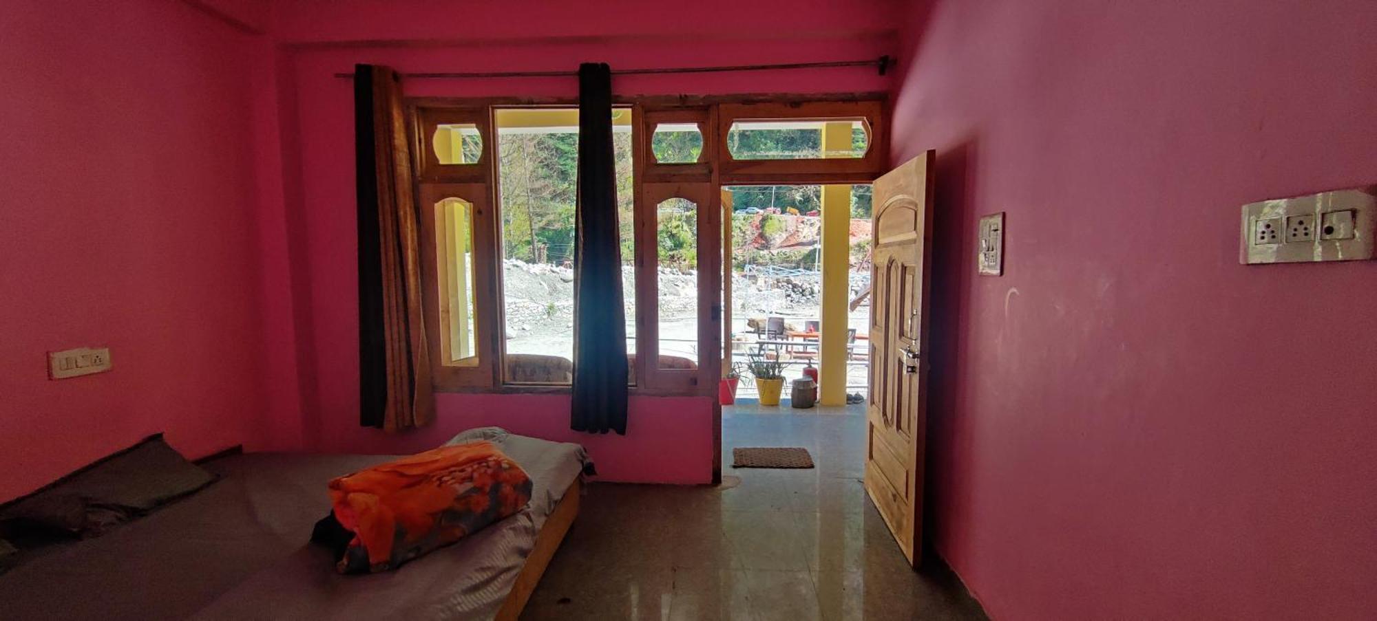 Flipsyde Retreat Hotel Kasol Exterior photo