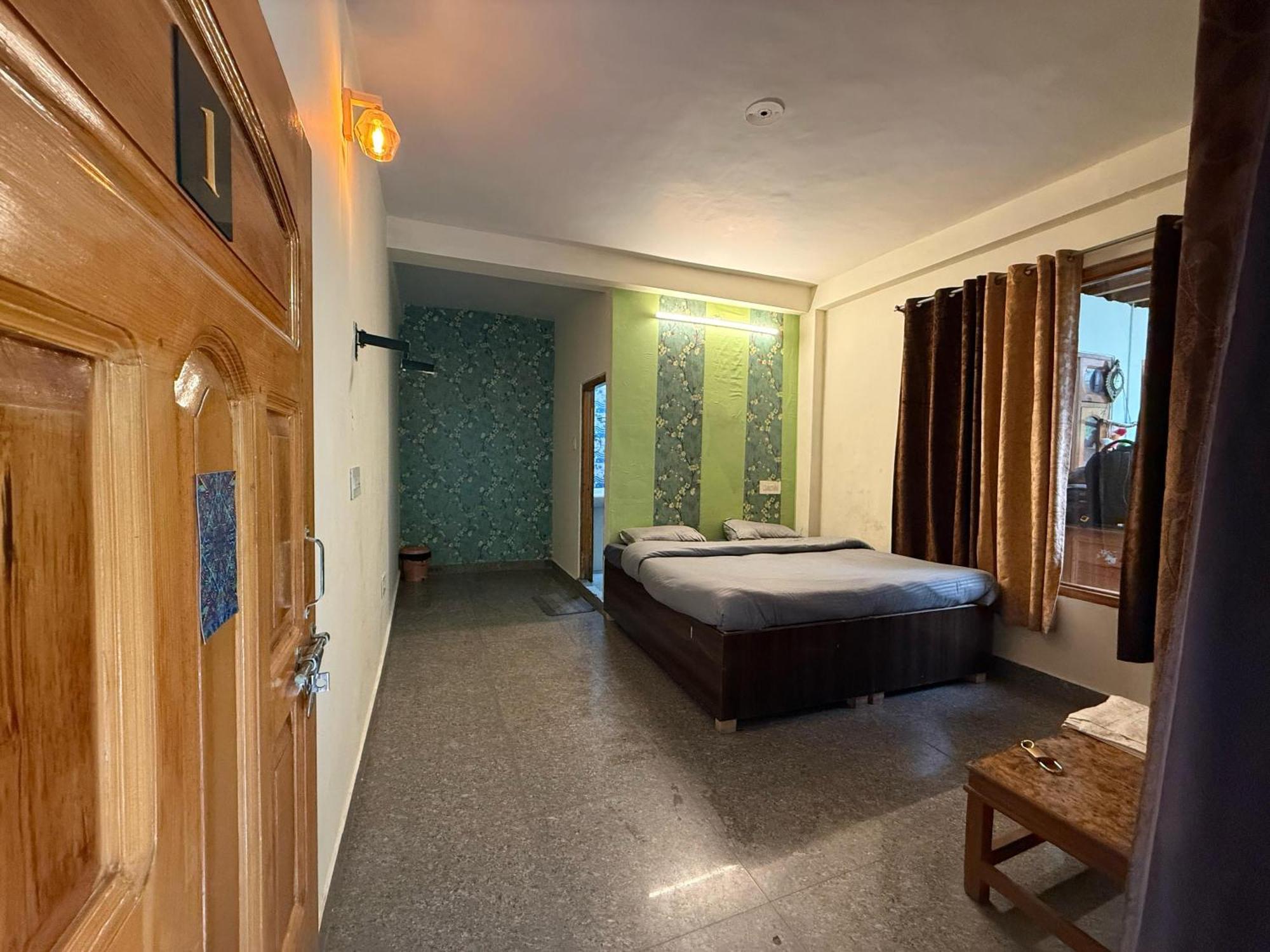 Flipsyde Retreat Hotel Kasol Exterior photo